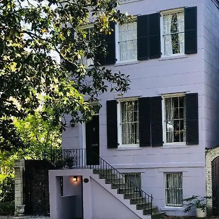 Savannah Sojourn - Time Travelers Retreat 1853